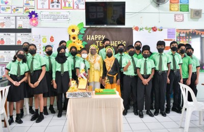 ޓީޗަރުކަން ކިޔަވާނެ މީހުނެއް ނުވޭ، ކީއްވެ؟