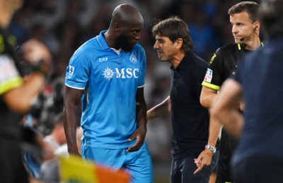 ލުކާކޫގެ މޮޅު ކުޅުމާ އެކު ނަޕޯލީ އެއް ވަނައިގައި