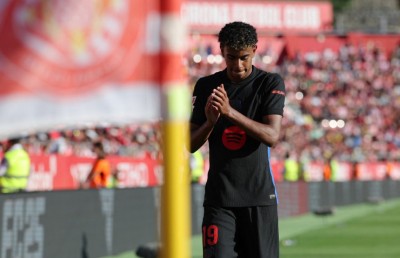 ޔަމާލަށް ބޮޑު މުސާރައެއް ދޭން ސަޕޯޓަރުން ގޮވާލަނީ