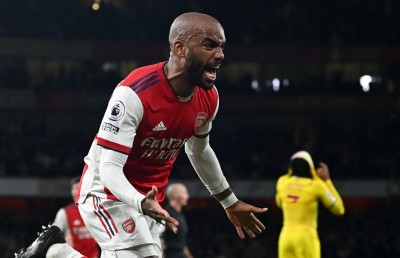 ބަލިވާން ދަނިކޮށް ލަކަޒޭގެ ގޯލުން އާސެނަލް ސަލާމަތްވެއްޖެ