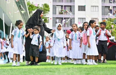 ތައުލީމީ ކުރިމަގަށް ދިވެހި ޓީޗަރުން ގިނަކުރަން މަޖުބޫރުވެފައި!