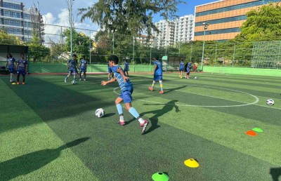 ވެލެންސިއާގެ އެކަޑަމީ ހުޅުމާލޭގައި ފަށައި ބޮޑުހީނާ އަލުން ކޯޗިން އަށް