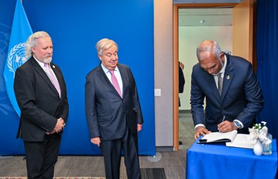 ރައީސް، އދ. ގެ ސެކްރެޓަރީ ޖެނެރަލްއާ ބައްދަލުކުރައްވައި، ރާއްޖޭގެ ހާލަތު އޮޅުން ފިލުއްވައި ދެއްވައިފި