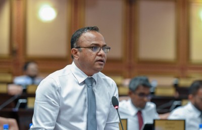 ވިޕްލައިނާ ޚިލާފުވުމުން ފިޔަވަޅު އަޅަން ނުޖެހޭކަމަށް ބުނުމަކީ ހުތުރު ކަމެއް: އަނދުން ޙުސައިން
