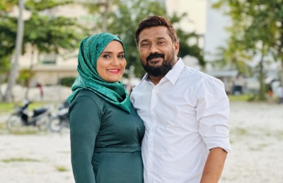 މަނިކުގެ އެކްޓިންއަށްވުރެ މޭކަޕްގެ ކުލަތައް ރީތި!