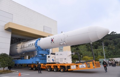 އަމިއްލަ ރޮކެޓާއެކު ދެކުނު ކޮރެއާ ޖައްވީ ރޭހުގެ ތެރެއަށް