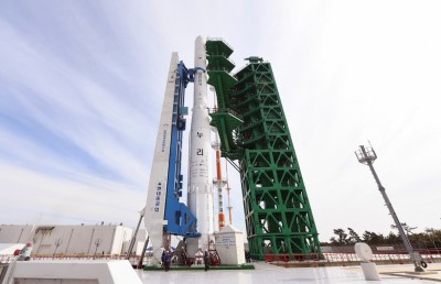 އަމިއްލަ ރޮކެޓާއެކު ދެކުނު ކޮރެއާ ޖައްވީ ރޭހުގެ ތެރެއަށް