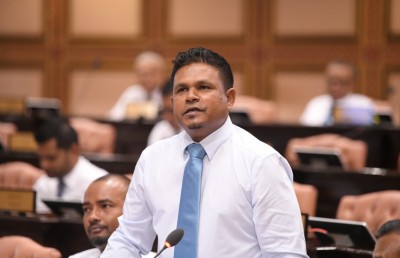 ސިޔާސީ ޕާޓީތަަކަށް މީހުން ވެއްދުމާއި ވަކިކުރާ އުސޫލާ ގުޅޭ މައްސަލަ ބަލައިގެންފި