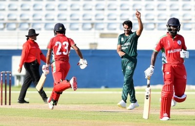 ކޮލިފައިންގެ ފުރަތަމަ މެޗުގައި ސައުދީން ހަތް ވިކެޓުން ރާއްޖެ ބަލިކޮށްފި