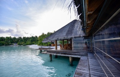 ރިހިވެލި ރިސޯޓް ހިންގަން ބަޔަކާ ހަވާލުކުރަނީ