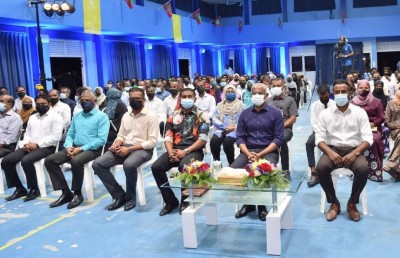 ޒުވާނުން ވަޒީފާގެ ފުރުސަތުތަކުގެ ބޭނުން ހިފަންޖެހޭ: ރައީސް