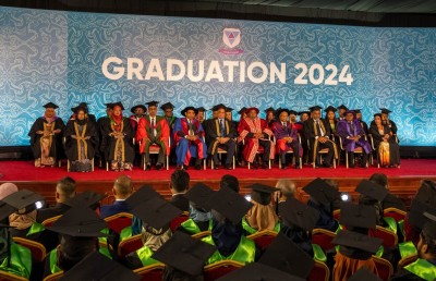 ވިލާ ކޮލެޖުން 1،200 އަށް ވުރެ ގިނަ ދަރިވަރުން ދަސްވެނިވެއްޖެ