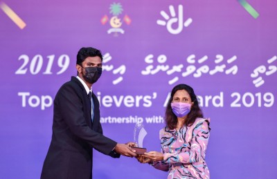އައްޑޫ ހައި ސްކޫލު: އޭ ލެވެލްގައި ވަރުގަދަ ބްރޭންޑަކަށް!