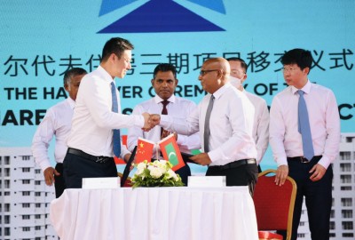 ވިނަރެސްގެ ދެ ޓަވަރަކާ އެޗްޑީސީން ރަސްމީކޮށް ހަވާލުވެއްޖެ