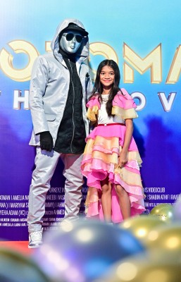 "ރޮބޯމޭން" އޮލިމްޕަހުގައި ޕްރިމިއާ ކޮށްފި