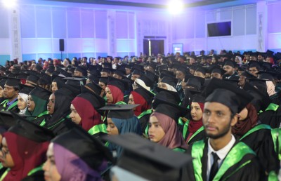 ވިލާ ކޮލެޖުން 1،200 އަށް ވުރެ ގިނަ ދަރިވަރުން ދަސްވެނިވެއްޖެ