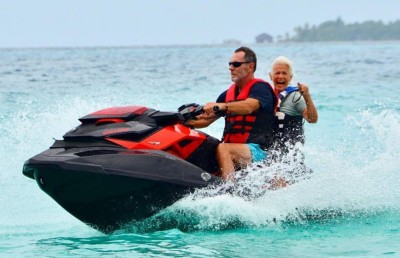 ލައިފް ޖެކެޓް އަޅަން މަޖުބޫރުކުރާ ގަވައިދު ގެޒެޓުކުރަން ފޮނުވައިފި