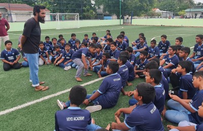 ޑޭވިޑް: ވޭމަންޑުއަށް ފުޓްބޯޅަ ދިރުން ގެނެސްދީފި