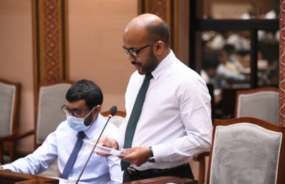 އަންނަ އަހަރު އިތުރު 400 ޓީޗަރުން ނަގަނީ