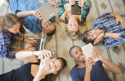 ކުދިންނަށް ސޯޝަލް މީޑިއާގެ ހަގީގަތް ކިޔައިދޭންވާނެ