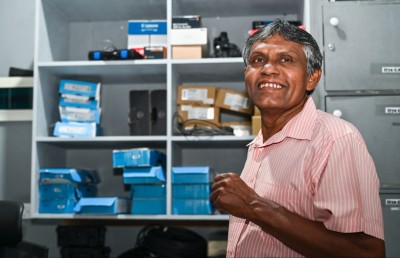 ތުއްޓޭގެ ކެމެރާގެ ފަހަތުގައި ފޮރުވިފައިވީ ފަސް ތަރީގެ ވާހަކަތައް