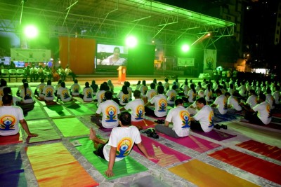 ޔޯގާ ހަރާމް ކަމަށް ރާއްޖޭގެ 100އަށް ވުރެ ގިނަ ޝެއިހުން ވެގެން ފަތުވާއެއް ނެރެފި