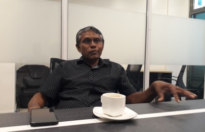 ތުއްޓޭގެ ކެމެރާގެ ފަހަތުގައި ފޮރުވިފައިވީ ފަސް ތަރީގެ ވާހަކަތައް