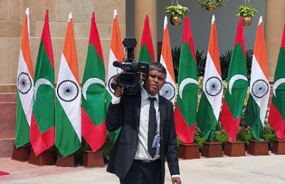 ތުއްޓޭގެ ކެމެރާގެ ފަހަތުގައި ފޮރުވިފައިވީ ފަސް ތަރީގެ ވާހަކަތައް