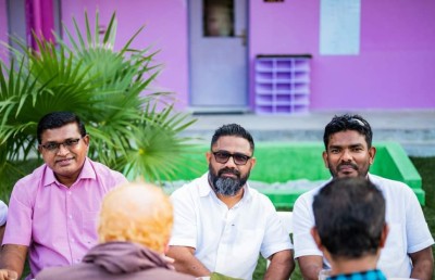 ފަތުހުﷲ: ދަރިވަރުންނާއި ޓީޗަރުންގެ ދިވެހި ޓީޗަރު