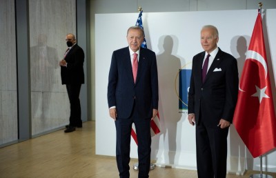 އުރުދުގާން އާއި ބައިޑެން މަޝްވަރާ ކުރައްވައިފި