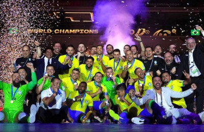 ބްރެޒިލް އިން ހަވަނަ ފަހަރަށް ފުޓްސަލް ވޯލްޑް ކަޕް ކާމިޔާބު ކޮށްފި