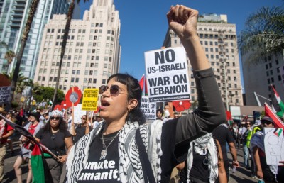 އިޒްރޭލު ސިއްސުވާލި ހަމަލާއަށް އަހަރެއް؛ އީރާނަށް ހަމަލާދޭން ތައްޔާރު