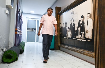 ތުއްޓޭގެ ކެމެރާގެ ފަހަތުގައި ފޮރުވިފައިވީ ފަސް ތަރީގެ ވާހަކަތައް