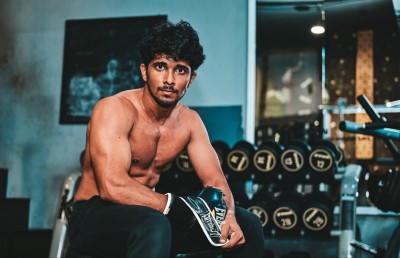 ޖިމަށް ވަދެ ދިރިއުޅުން ބަދަލުކޮށްލައިފި