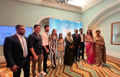 ރާއްޖޭގައި ފިލްމުތައް ޝޫޓްކުރަން ބޮލީވުޑަށް ރައީސްގެ ހާއްސަ ދައުވަތެއް!