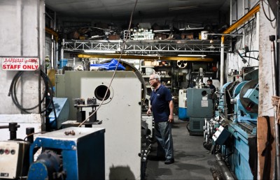 ފޮޓޯ ސްޓޯރީ: ރާއްޖޭގެ އިންޖީނުތައް ހިންގުމުގައި ލަންކާ ވިޖޭގެ 34 އަހަރު