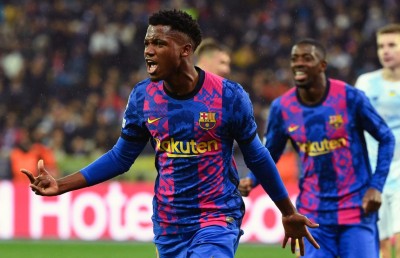 ފާޓީ ލަނޑު ޖަހައި ބާސާ އަށް އުންމީދު ހޯދައި ދީފި