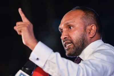 ރިސޯޓް މުވައްޒަފުންނަށް ވައުދުވީ ޚިޔާލީ ދުނިޔެއެއްގައި ތިބެ: ޑރ. ޖަމީލް