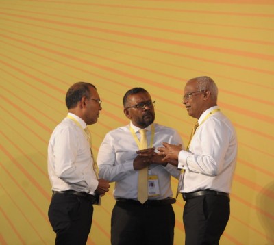 ބަރުލަމާނީ ނިޒާމުގެ ގަރާރު އަނބުރާ ގެންދަވަން ނަޝީދު ނުނިންމަވާ: އަލީ އާޒިމް