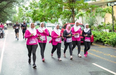 11 ރަށެއްގައި "ޕިންކް ރިބަން ރަން-ވޯކް" ބާއްވައިފި