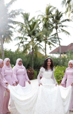 ސިޔާމް އާއި ޒާރާގެ ކައިވެނި؛ ހަވާ އެރުވުމާ އެކު ކަމަދޫގައި ބޮޑު ހަފުލާއެއް