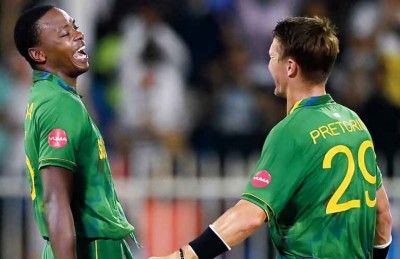 ދެކުނު އެފްރިކާ އަތުން ބަލިވިޔަސް އިންގްލެންޑް ސެމީ ފައިނަލަށް