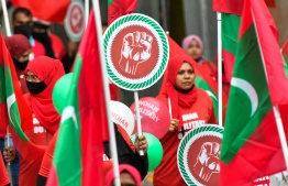 "މިނިވަންކަމުގެ ދިފާއުގައި" އިދިކޮޅުގެ ބޮޑު ހިނގާލުމެއް ބާއްވައިފި