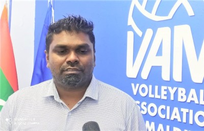 ދިވެހި ކޯޗުން ކުރިއަރާނީ ބިދޭސީ މޮޅު ކޯޗުންނާ އެކު މަސައްކަތްކޮށްގެން: ރަނޭ