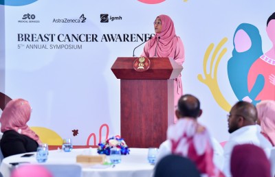 ފަސްނުޖެހި، އުރަމަތީ ކެންސަރުގެ ވާހަކަ ދައްކަން ފަސްޓް ލޭޑީ އެދިވަޑައިގެންފި