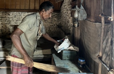 މި ގޭތެރެއިން ގަރުނެއް ފަހަތަށް!