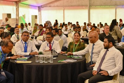 ވިއަވަތި ކޮންފަރެންސް އަންނަ ހޮނިހިރު ދުވަހު ލ. ގަމުގައި ފަށަނީ