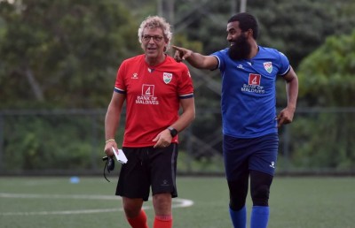 ލަންކާގެ ދަނޑުގައި އެންމެ ރަނގަޅުވާނީ އުދުހިފައި އުޅުން: ކޯޗު