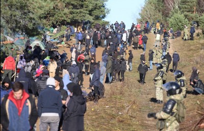 ބެލަރޫސްގެ ރެފިއުޖީން ޕޮލެންޑް ބޯޑަރަށް ތޮއްޖެހެނީ