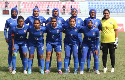 ލަންކާ އަތުން ރާއްޖެ ބަލިވެއްޖެ، ދެން އޮތީ ވަރުގަދަ ނޭޕާލާ ދެކޮޅަށް